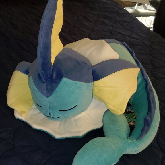 Pokemon Center Vaporeon Sleeper Plush Eeveelutions Plush Rare Authentic - Picture 2 of 4